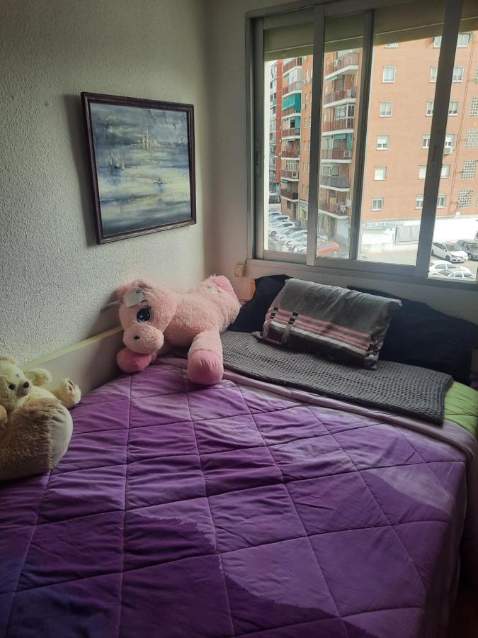 Una Habitacion Individual En Casa Familiar Dentro De Ciudad Patrimonio De La Humanidad Alcalá de Henares Eksteriør billede